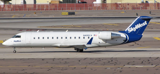 CRJ200Air(C).jpg