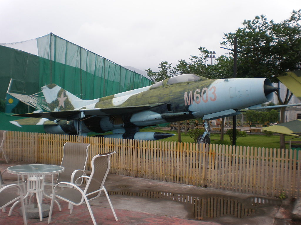 Chengdu_J-7s(C).jpg