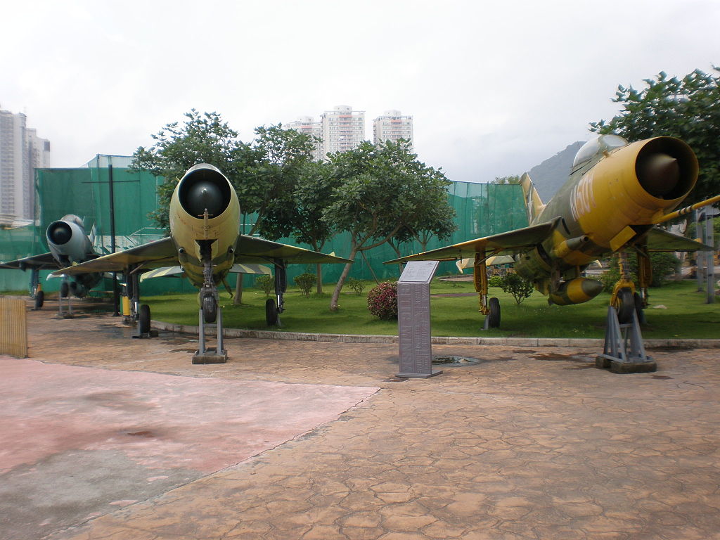 Chengdu_J-7s(A).jpg