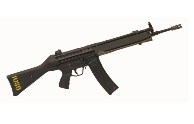 Heckler_&_Koch_HK33_(C).jpg
